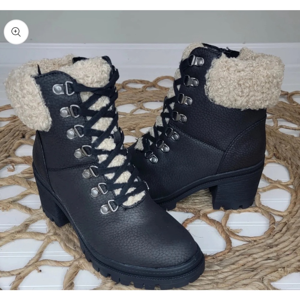 Very G Alpine Boot